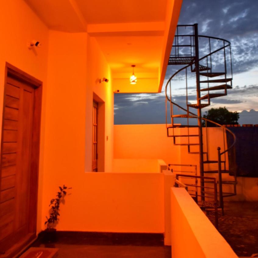 Dkv Beach View Bahur 外观 照片