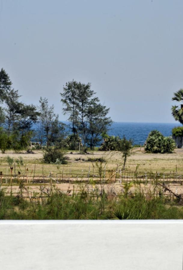 Dkv Beach View Bahur 外观 照片